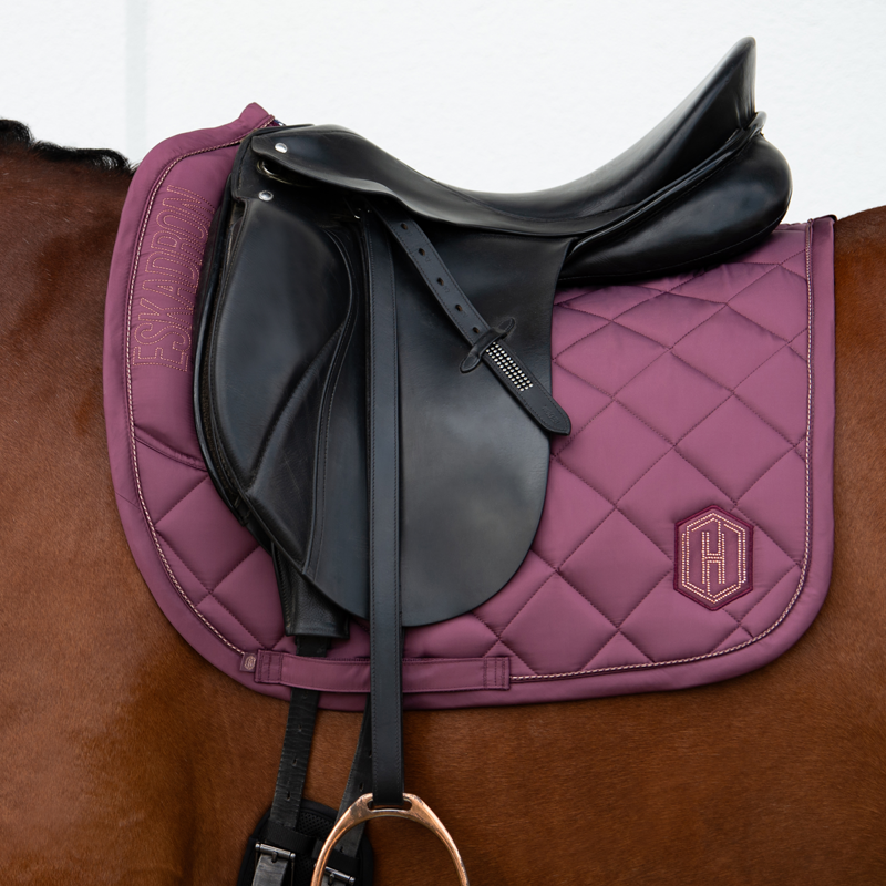 Eskadron High Gloss Avantgarde Saddlecloth Heritage AW23 - Cassis-1